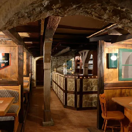 Burg Edelhof Hotel 4*
