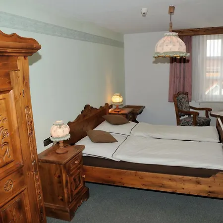 Burg Edelhof Hotel Grossliebringen